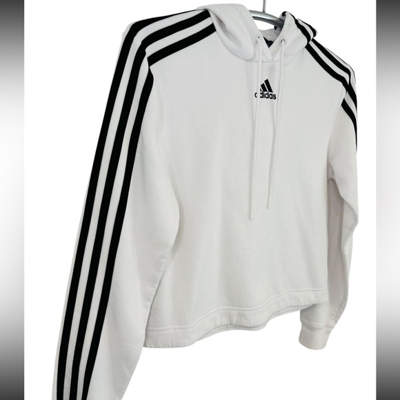 Adidas Women’s Black and White Essentials 3 Stripe Cropped Pullover Hoodie. - Picture 7 of 10